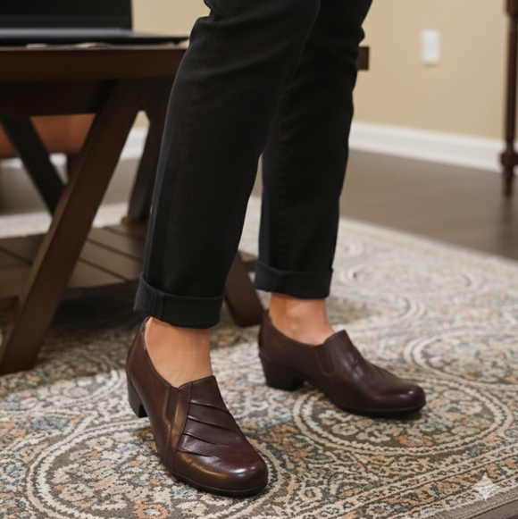 Clarks Shoes - Clarks Women's Brown Leather Shoes, Size 10